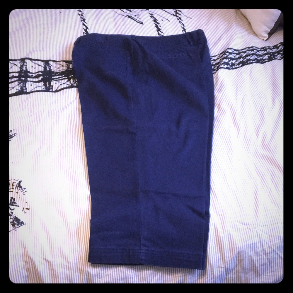 St. John’s bay  size 14 capris in navy blue